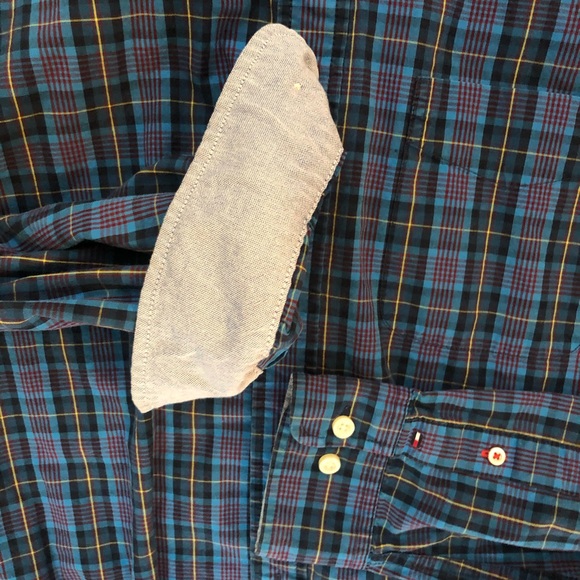 Men’s Tommy Hilfiger plaid button down shirt - Picture 4 of 4
